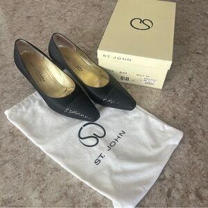 Vintage St. John Black heels in good condition